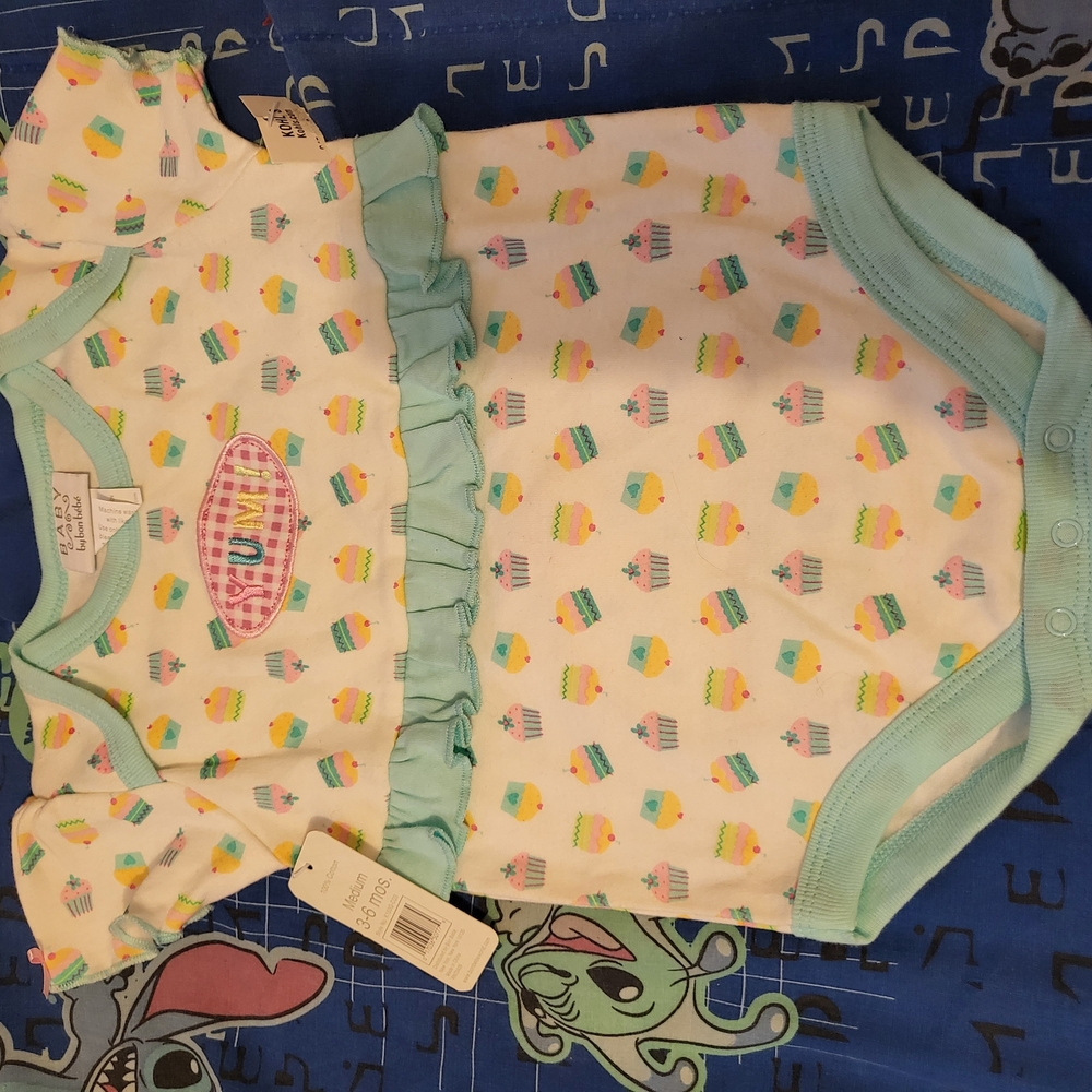 Cupcake Print Baby Onesie with Mint Trim With Tags Y2K Pastel Style. 3/6 Months